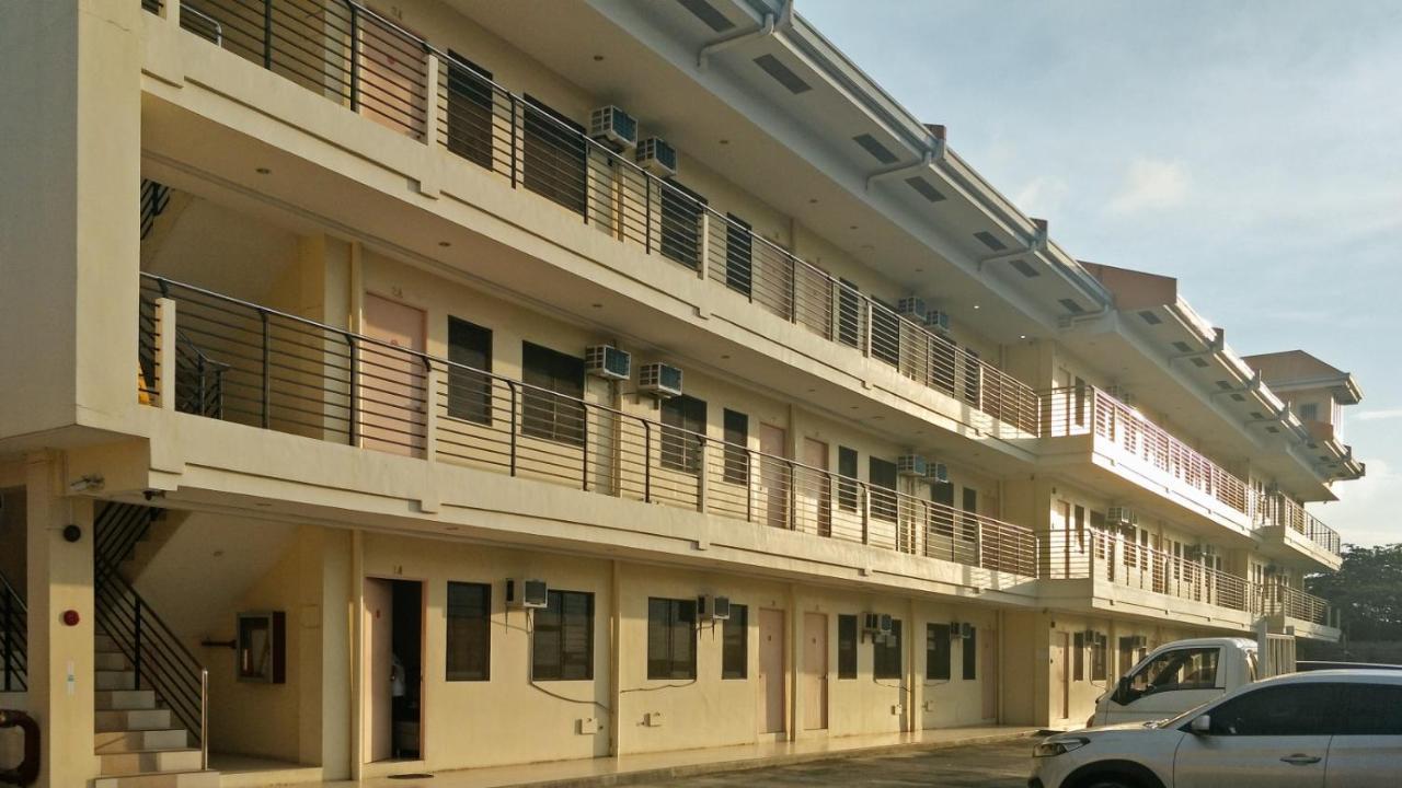 Reddoorz Plus Near Talisay Town Center Esterno foto