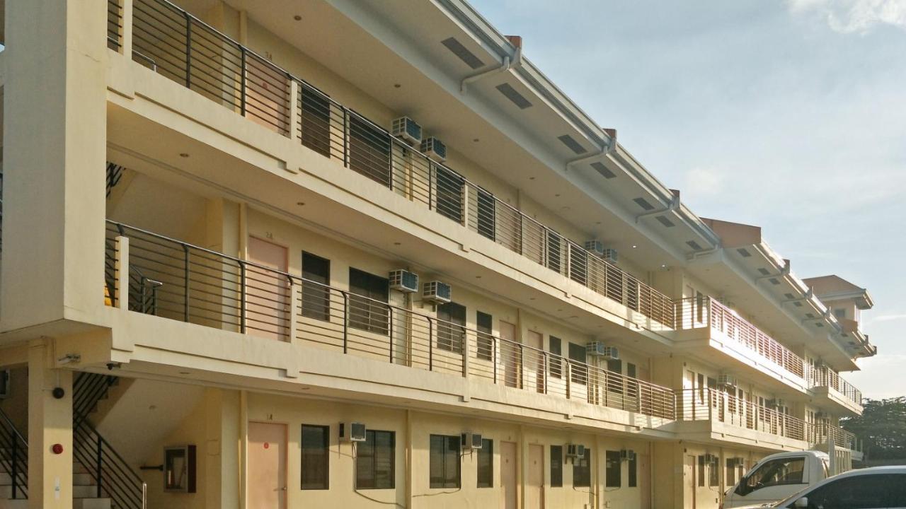 Reddoorz Plus Near Talisay Town Center Esterno foto